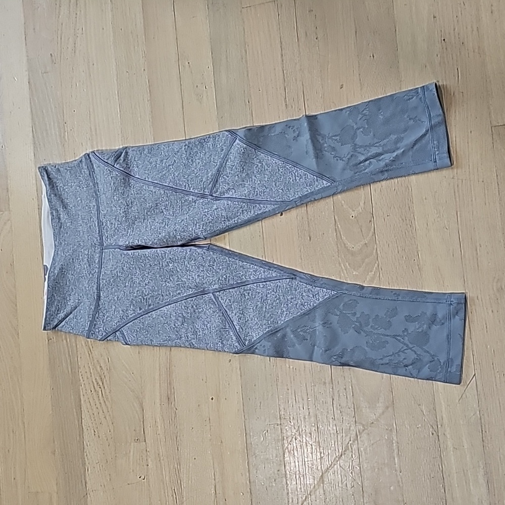 Lululemon cropped leggings